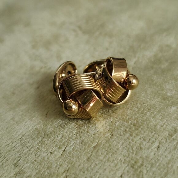 Pierre Cardin | Gold Tone Knot Cufflinks - Picture 2 of 9